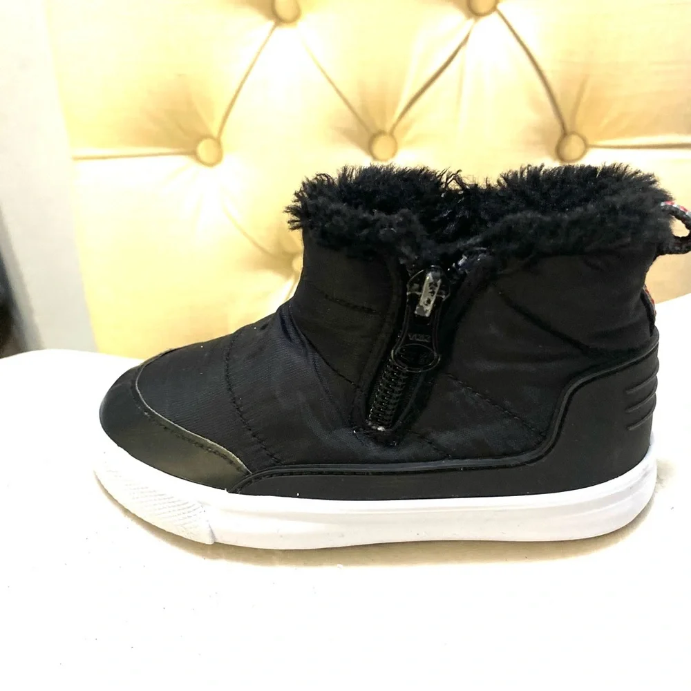 CAT & JACK Toddle Black Faux Fur lined Winter Boots with Zipper Sz 8 Kids Shoes